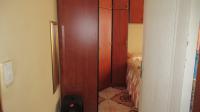 Bed Room 1 - 15 square meters of property in Fairbreeze
