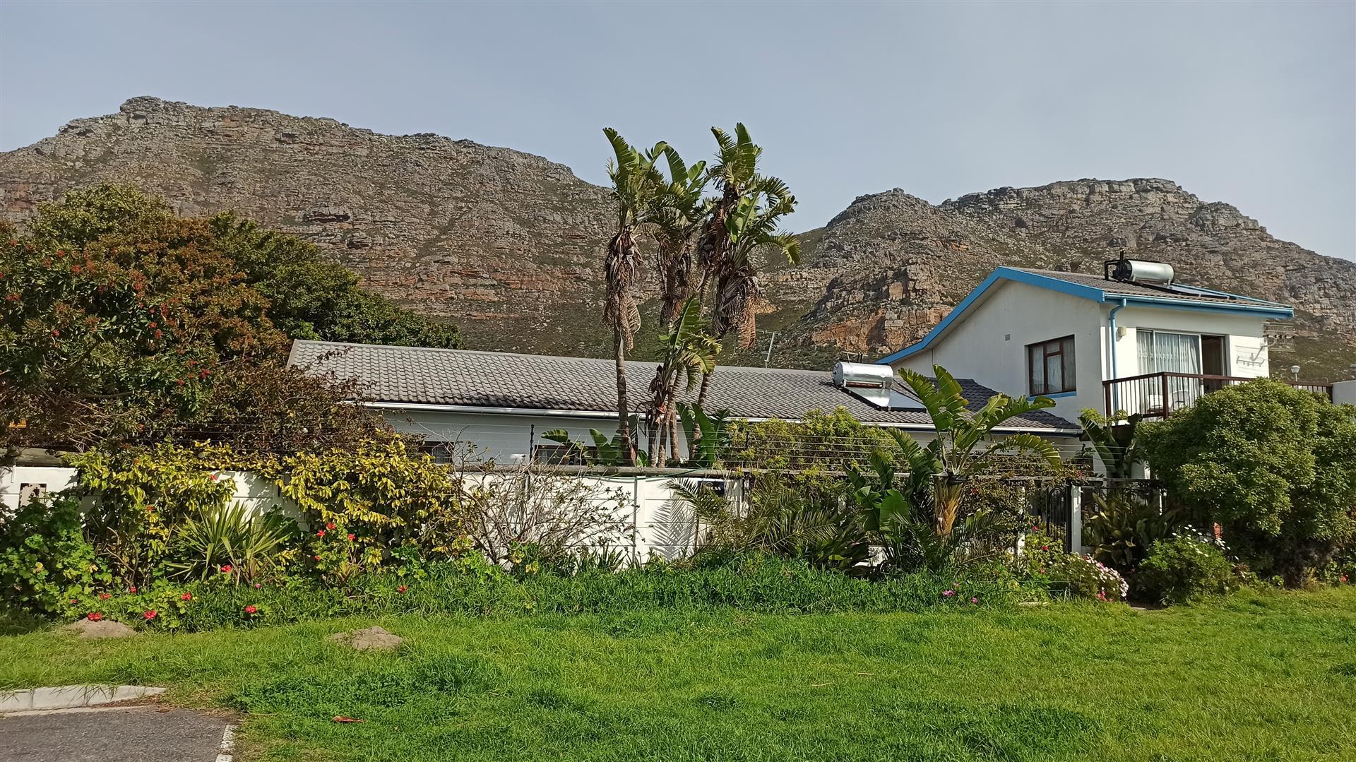 Front View of property in Lakeside (Capetown)