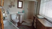 Main Bathroom - 13 square meters of property in Lakeside (Capetown)