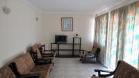 Lounges - 28 square meters of property in Park Rynie