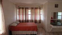 Main Bedroom - 35 square meters of property in Park Rynie