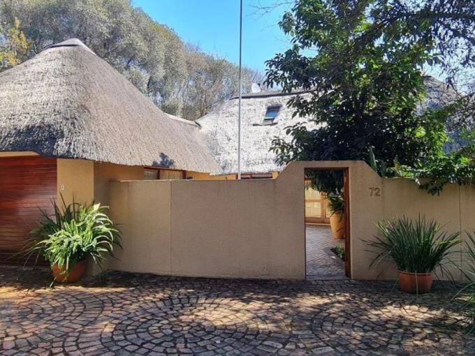 4 Bedroom House for Sale For Sale in Hartbeespoort - MR526882