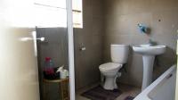 Bathroom 1 - 7 square meters of property in The Reeds
