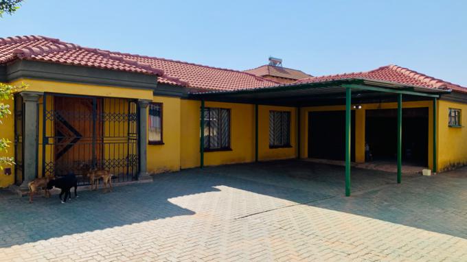4 Bedroom House for Sale For Sale in Soshanguve - MR529025
