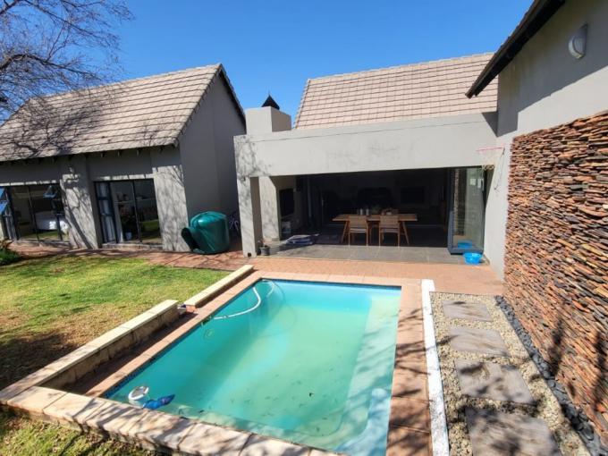 3 Bedroom House for Sale For Sale in Hartbeespoort - MR529723