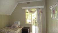Bed Room 2 - 14 square meters of property in Florida
