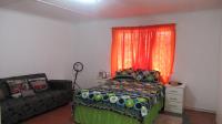 Bed Room 2 - 17 square meters of property in Carrington Heights