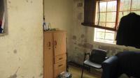 Main Bedroom - 15 square meters of property in Newlands East
