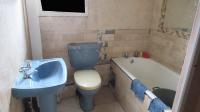Bathroom 1 - 6 square meters of property in Newlands East