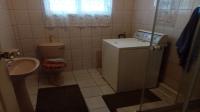 Bathroom 1 - 8 square meters of property in Silverglen