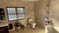 Bathroom 2 - 20 square meters of property in Delmas