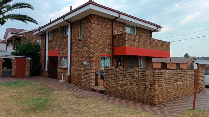3 Bedroom House for Sale For Sale in Laudium - MR537579