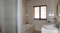 Main Bathroom - 7 square meters of property in Blackridge