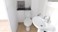 Main Bathroom - 4 square meters of property in Effingham Heights