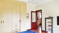 Bed Room 2 - 23 square meters of property in Louwlardia