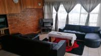 Lounges - 11 square meters of property in Primrose
