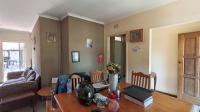 Dining Room - 12 square meters of property in Brackendowns