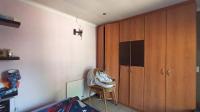 Bed Room 1 - 14 square meters of property in Brackendowns
