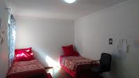 Bed Room 1 - 17 square meters of property in Chantelle