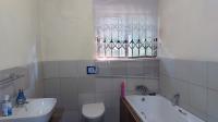 Bathroom 3+ - 25 square meters of property in Chantelle