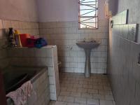 Bathroom 1 of property in West Bank