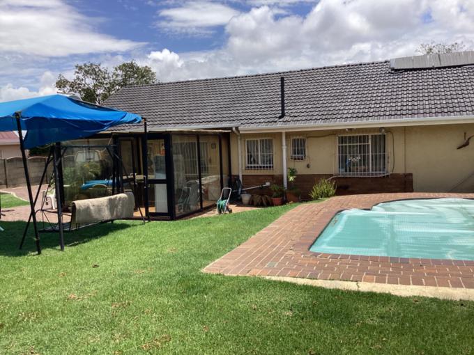 3 Bedroom House for Sale For Sale in Witpoortjie - MR544760