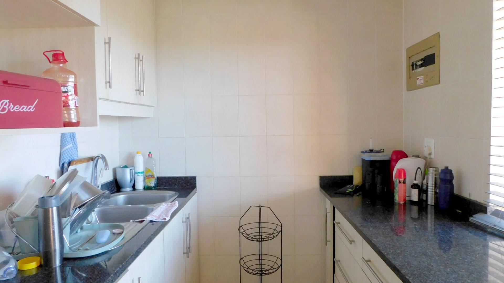 Kitchen - 6 square meters of property in Uvongo