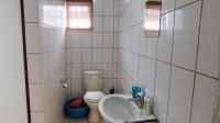 Main Bathroom - 4 square meters of property in Shallcross 