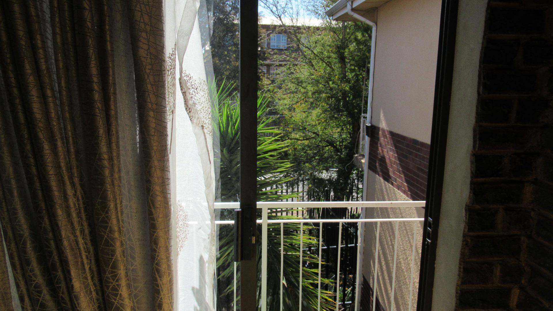 Balcony - 7 square meters of property in Primrose Hill