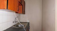 Kitchen - 5 square meters of property in Riviera
