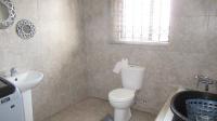 Bathroom 1 - 13 square meters of property in Vosloorus