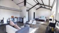 Lounges of property in Jeppestown