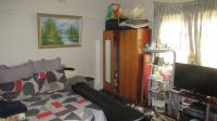 Bed Room 2 - 16 square meters of property in Delville
