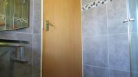 Bathroom 1 - 4 square meters of property in Meyersdal