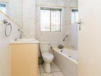 Bathroom 1 - 5 square meters of property in Horison