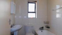 Main Bathroom - 4 square meters of property in Theresapark