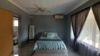 Main Bedroom - 47 square meters of property in Yellowwood Park 