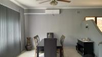 Dining Room - 23 square meters of property in Yellowwood Park 