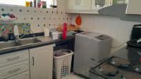 Kitchen - 9 square meters of property in Essenwood