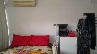 Bed Room 1 - 16 square meters of property in Essenwood