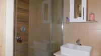 Main Bathroom - 3 square meters of property in Andeon