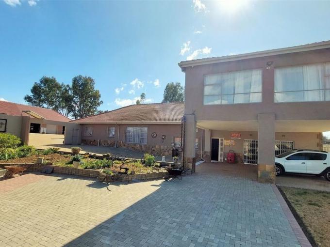 6 Bedroom House for Sale For Sale in Parys - MR554619