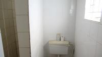 Staff Bathroom - 4 square meters of property in Strubensvallei