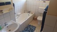 Bathroom 1 - 7 square meters of property in Malmesbury