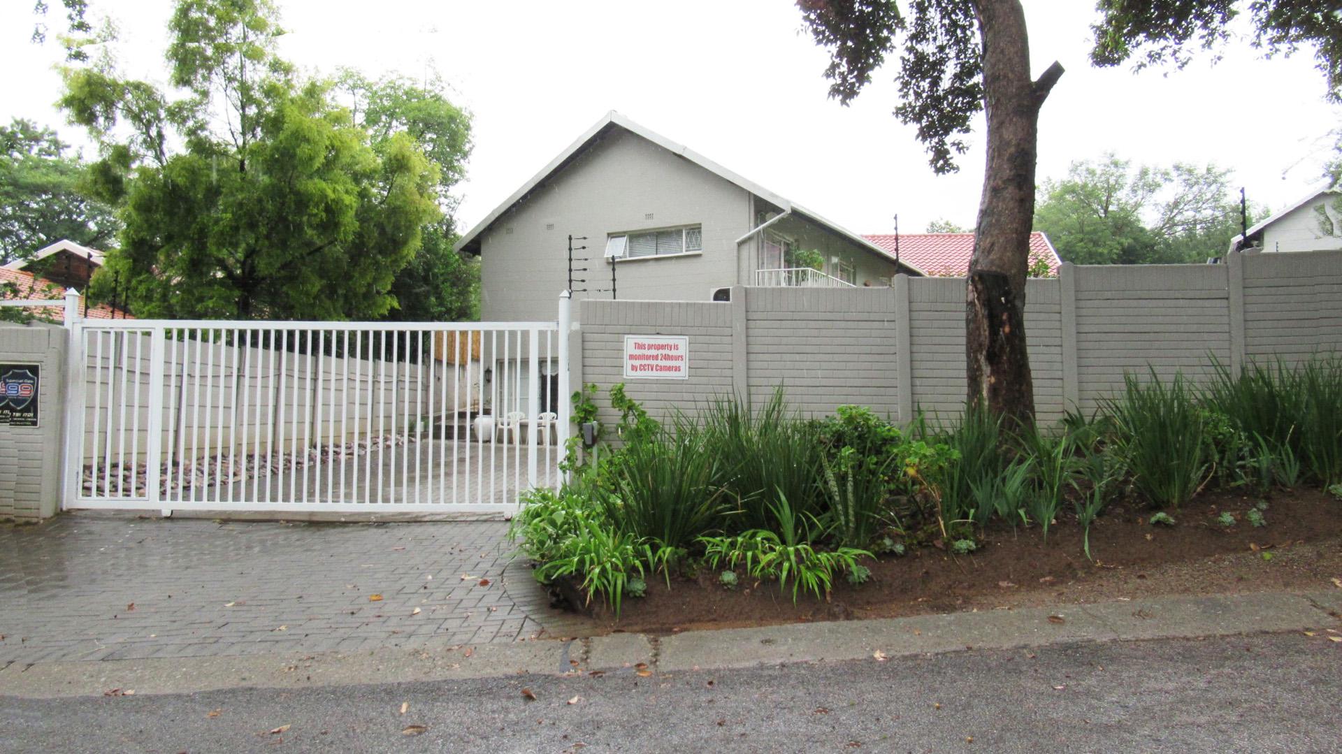 Front View of property in Blairgowrie