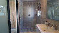 Main Bathroom - 6 square meters of property in Richwood