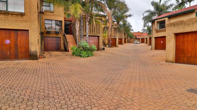 3 Bedroom Apartment for Sale For Sale in Garsfontein - MR558692