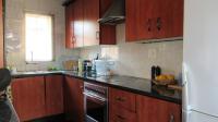 Kitchen - 13 square meters of property in Corlett Gardens
