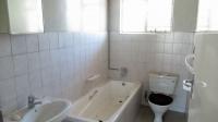 Bathroom 1 - 6 square meters of property in Kew