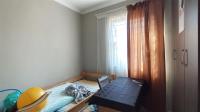 Bed Room 2 - 8 square meters of property in Andeon